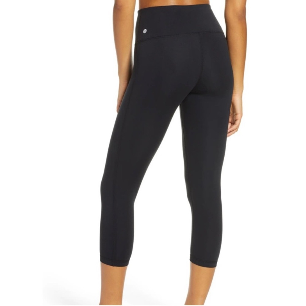 Zella Studio Lite Cropped Leggings